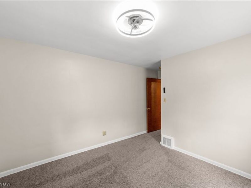 11117 Vernon Avenue, Garfield Heights, OH 44125 Photo 14