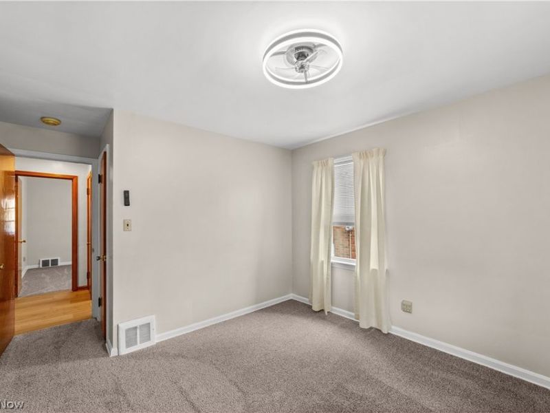 11117 Vernon Avenue, Garfield Heights, OH 44125 Photo 15