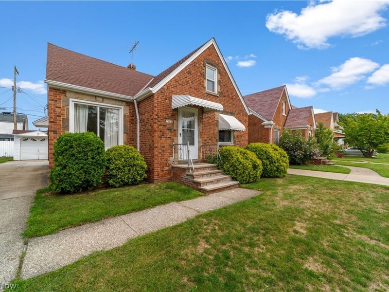 11117 Vernon Avenue, Garfield Heights, OH 44125 Photo 2