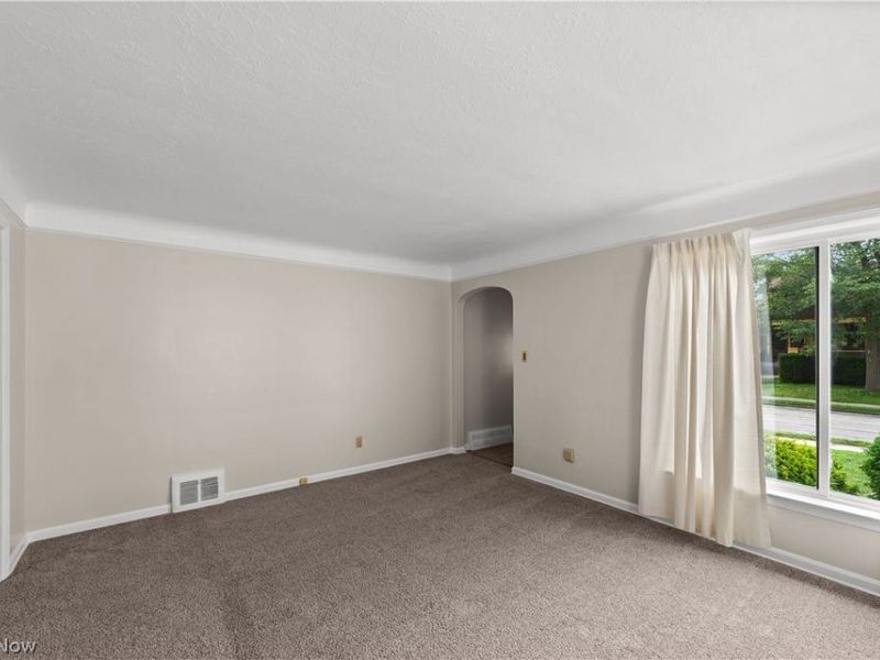 11117 Vernon Avenue, Garfield Heights, OH 44125 Photo 4