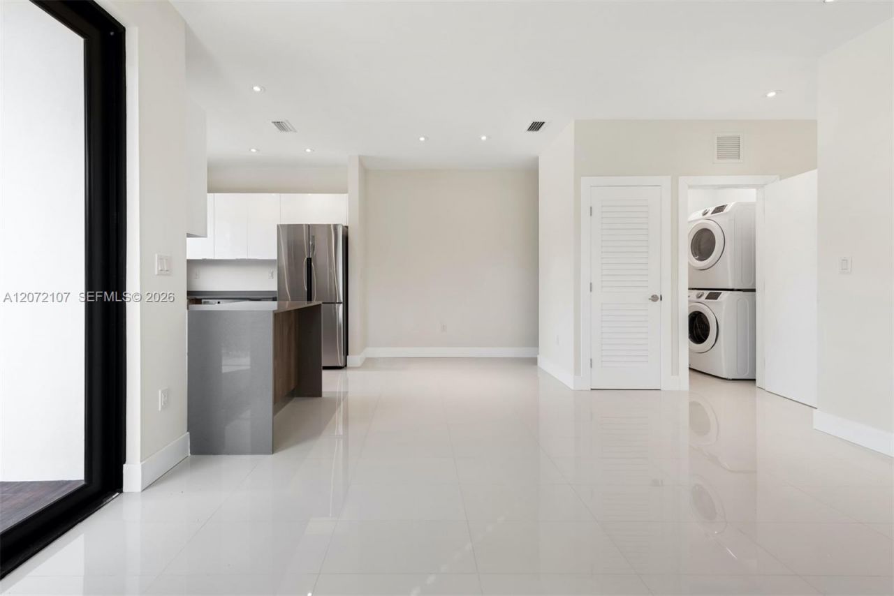 1216-1218 NE 112th St , Miami, FL 33161 Photo