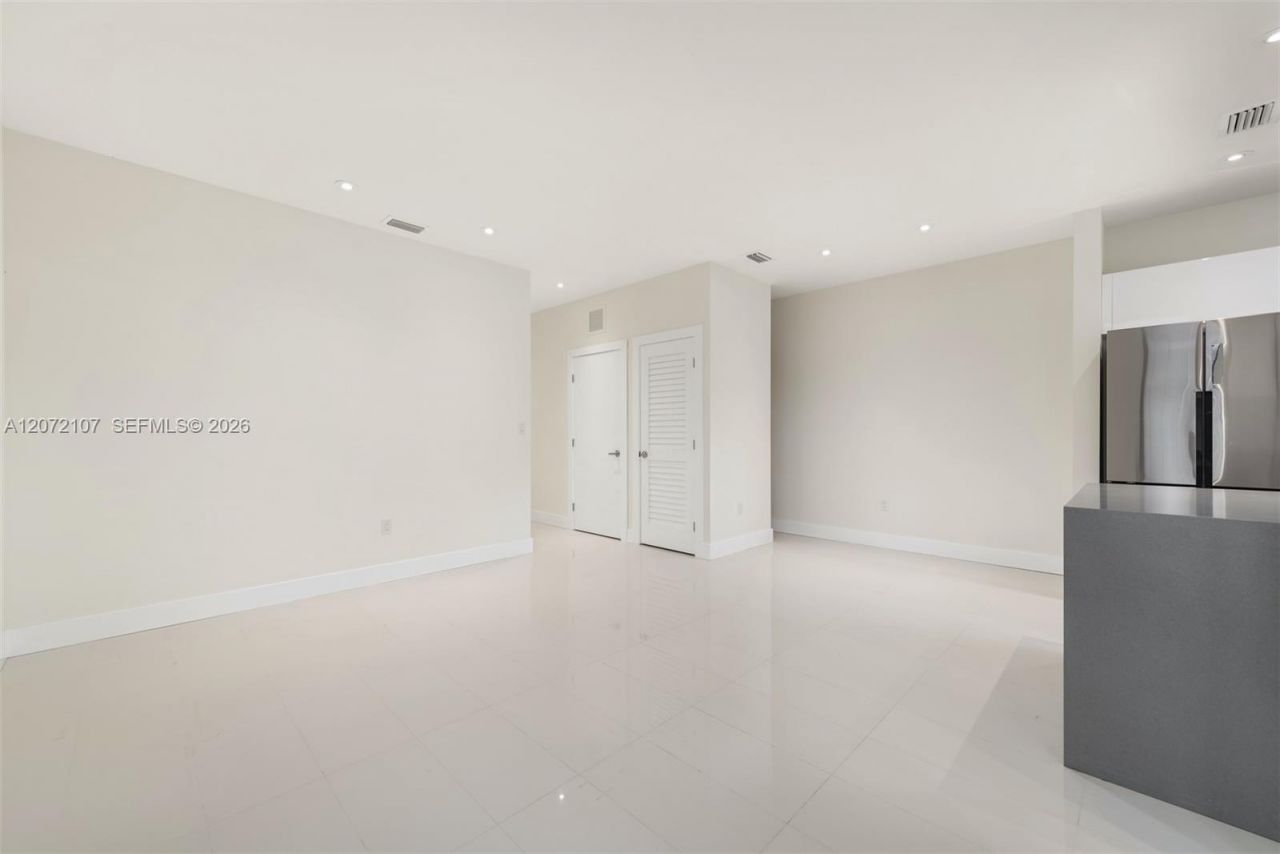 1216-1218 NE 112th St , Miami, FL 33161 Photo