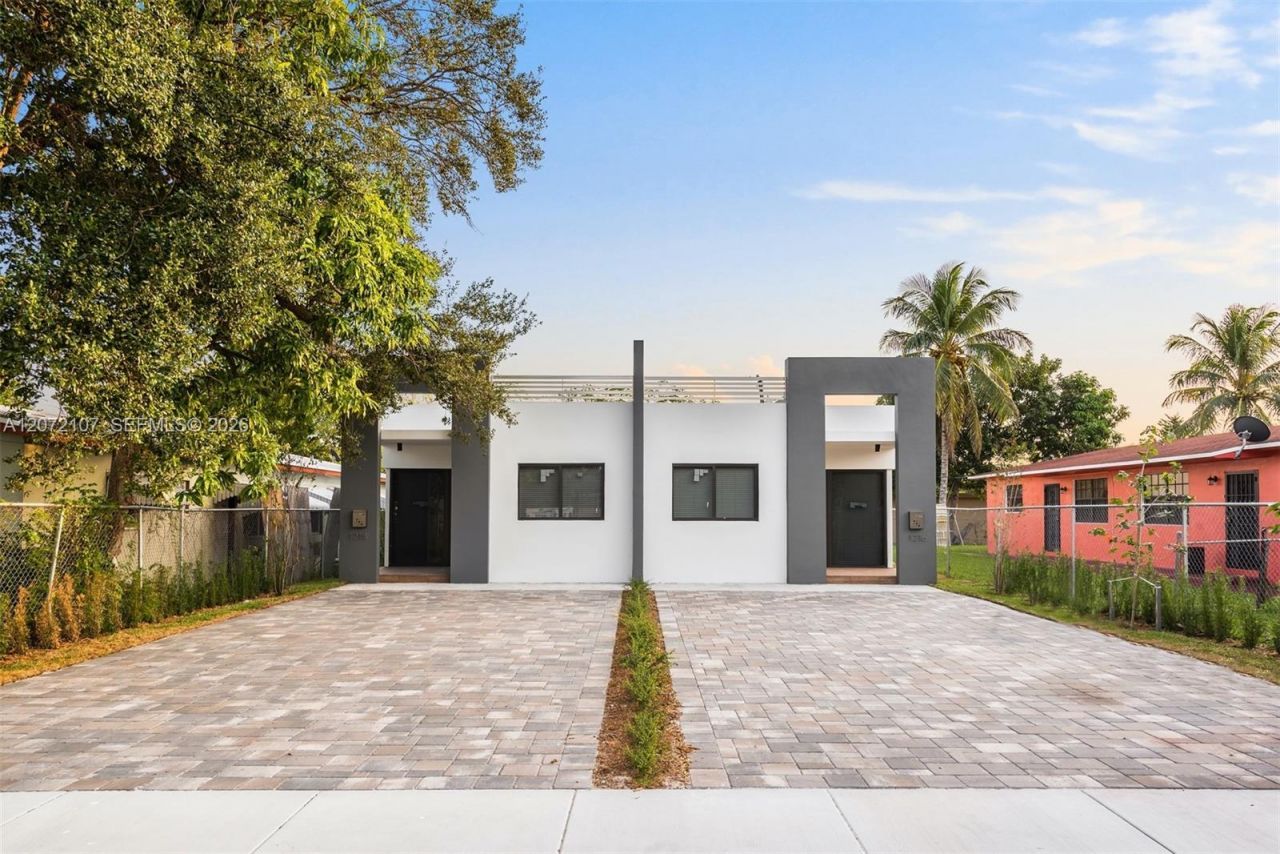 1216-1218 NE 112th St , Miami, FL 33161 Photo