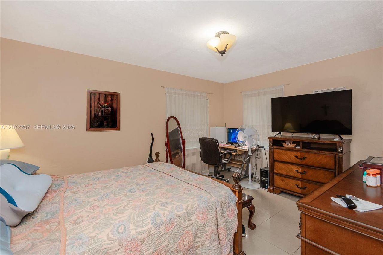 334 E 11th St , Hialeah, FL 33010 Photo