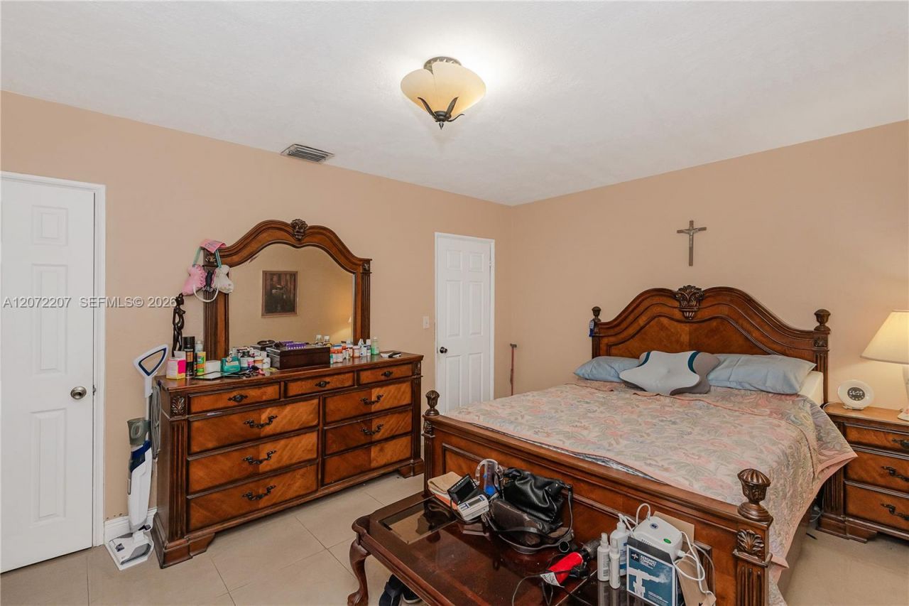 334 E 11th St , Hialeah, FL 33010 Photo