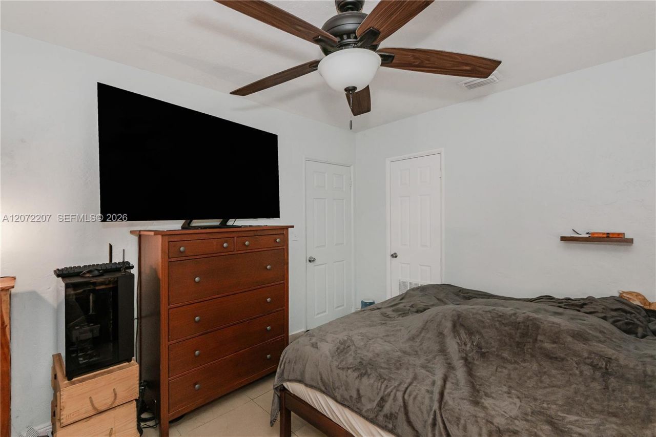 334 E 11th St , Hialeah, FL 33010 Photo