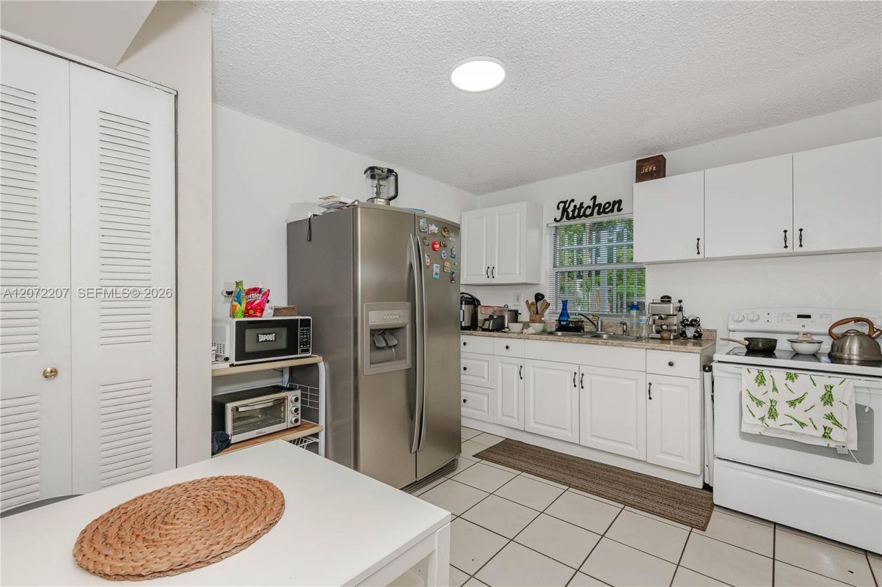 334 E 11th St , Hialeah, FL 33010 Photo
