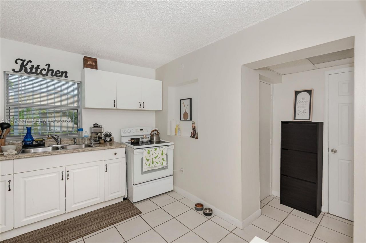 334 E 11th St , Hialeah, FL 33010 Photo