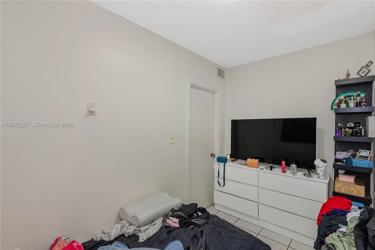 334 E 11th St , Hialeah, FL 33010 Photo
