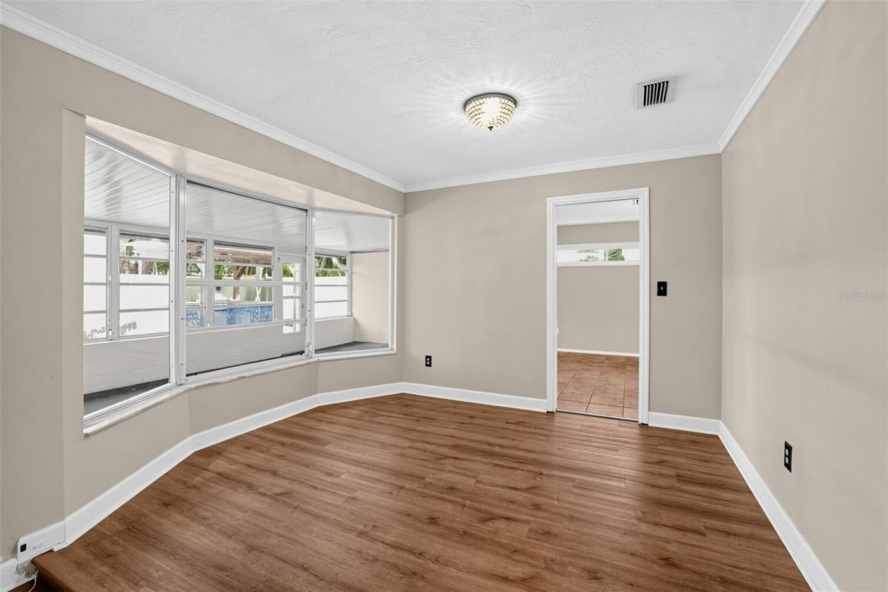 6450 31st Terrace N, Saint Petersburg, FL 33710 Photo