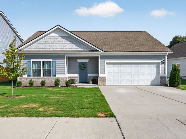1003 Village Ct , Burns, TN 37029