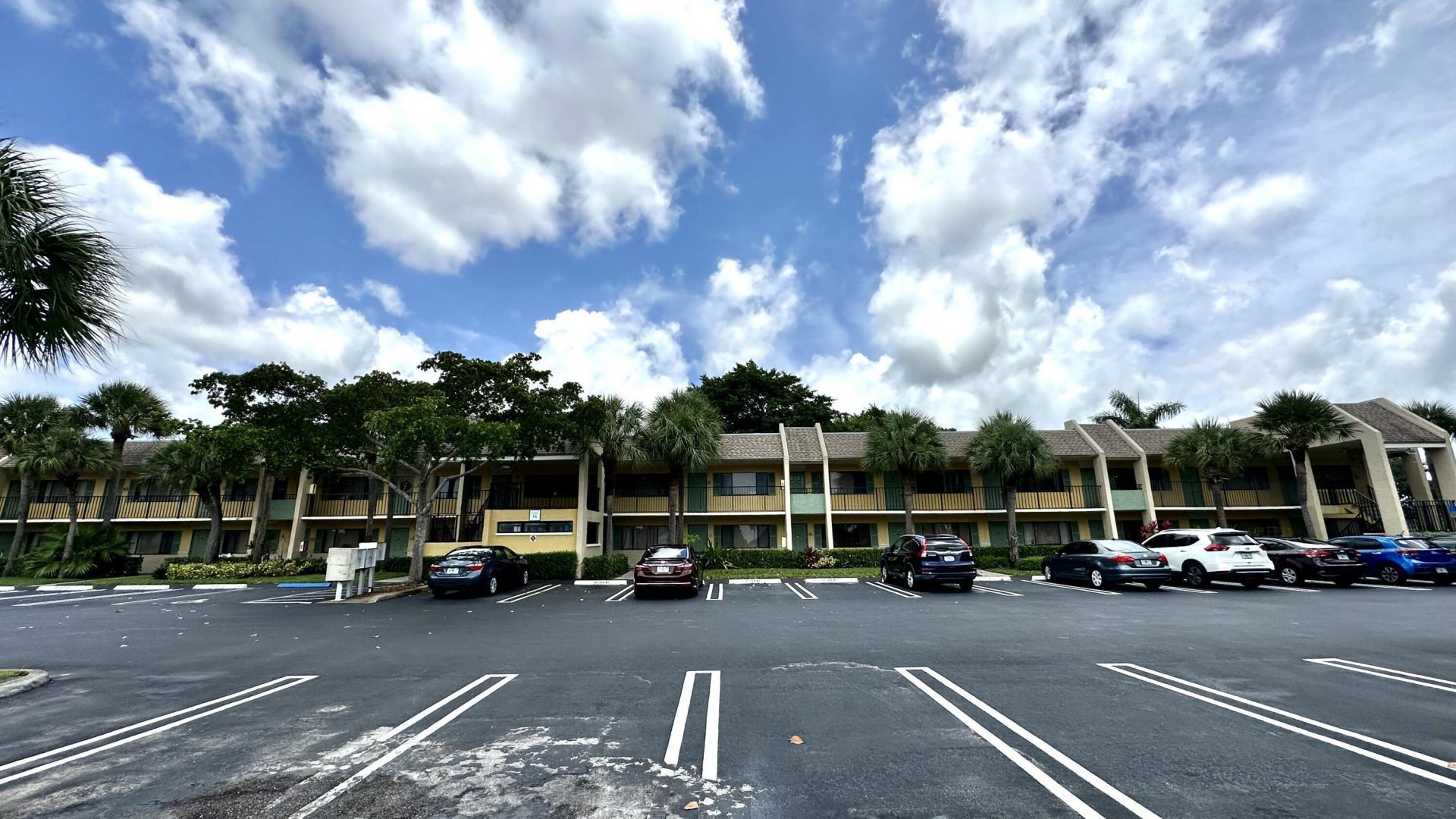 1632 Meadows Circle W, Boynton Beach, FL 33436 Photo