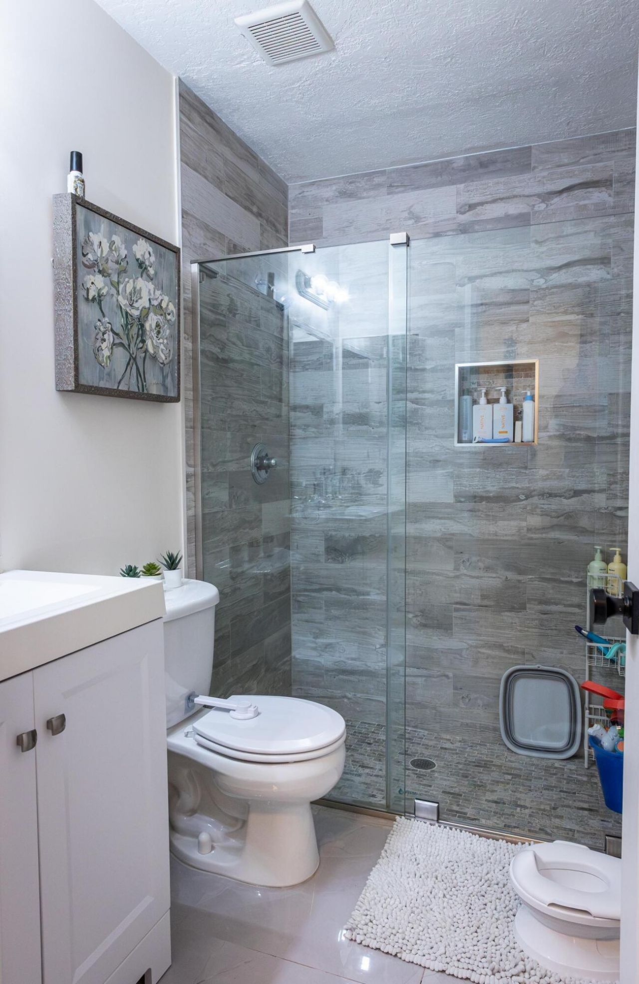 803 Lakeview Circle, Royal Palm Beach, FL 33411 Photo