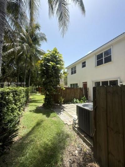 2245 NE 42nd Ave, Homestead, FL 33033 Photo