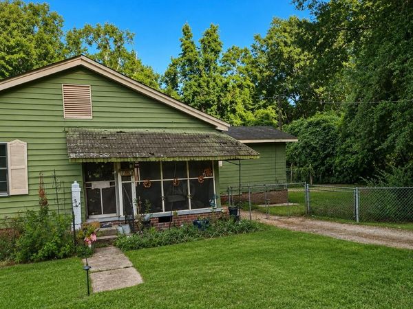 2830 Enochs Street, Jackson, MS 39213