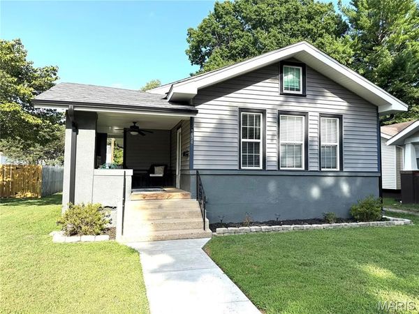 734 Park Avenue , Sikeston, MO 63801