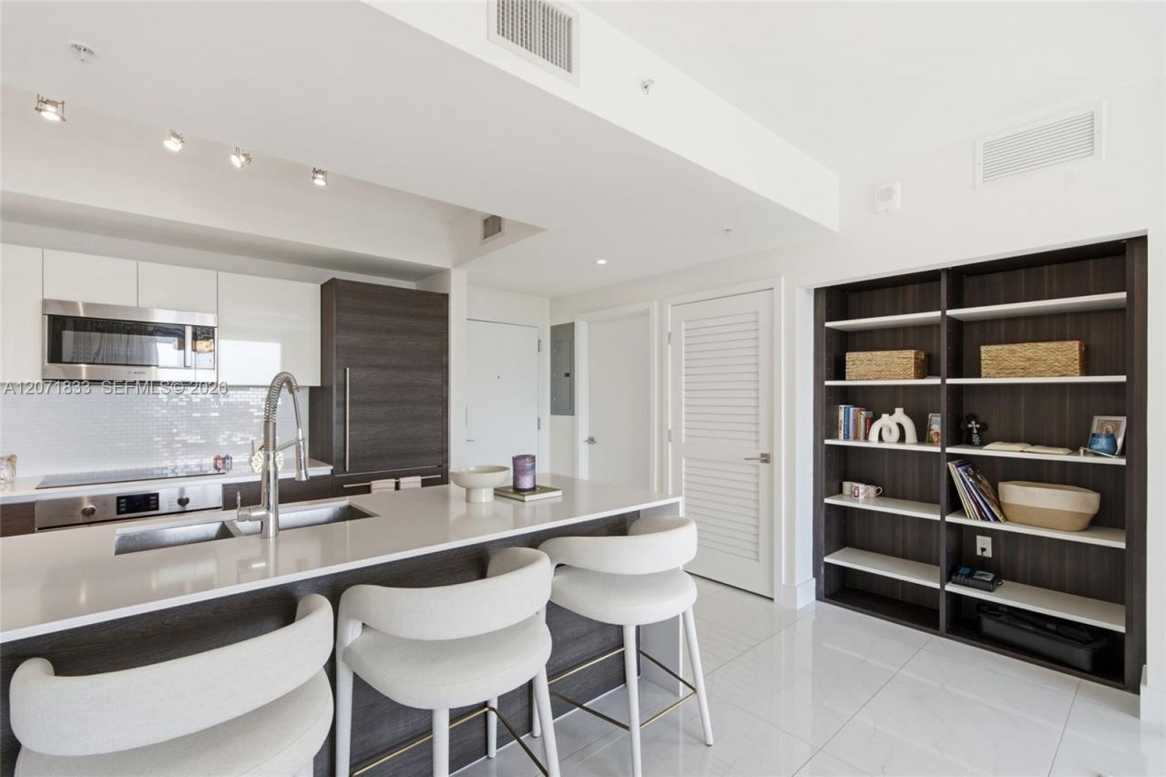 301 Altara Ave , Unit 623, Coral Gables, FL 33146 Photo