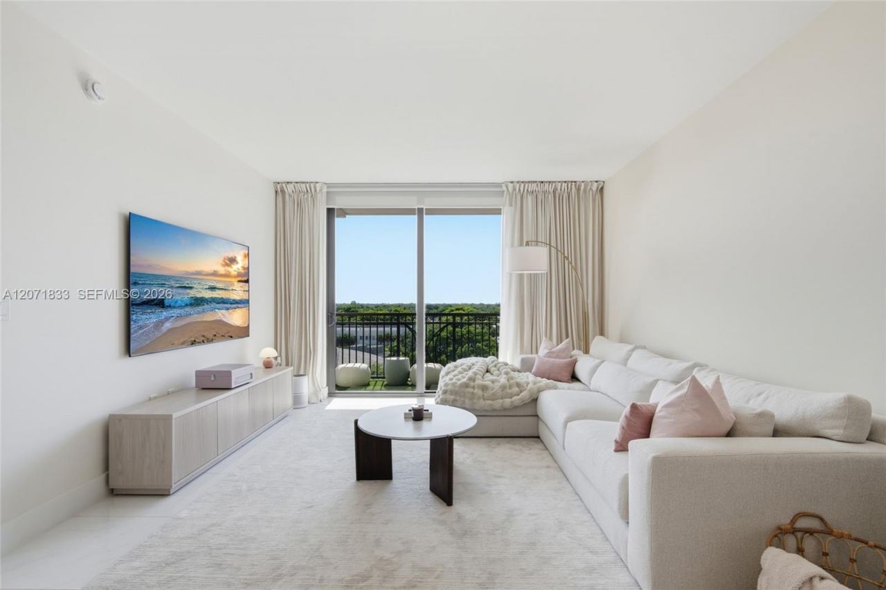 301 Altara Ave , Unit 623, Coral Gables, FL 33146 Photo