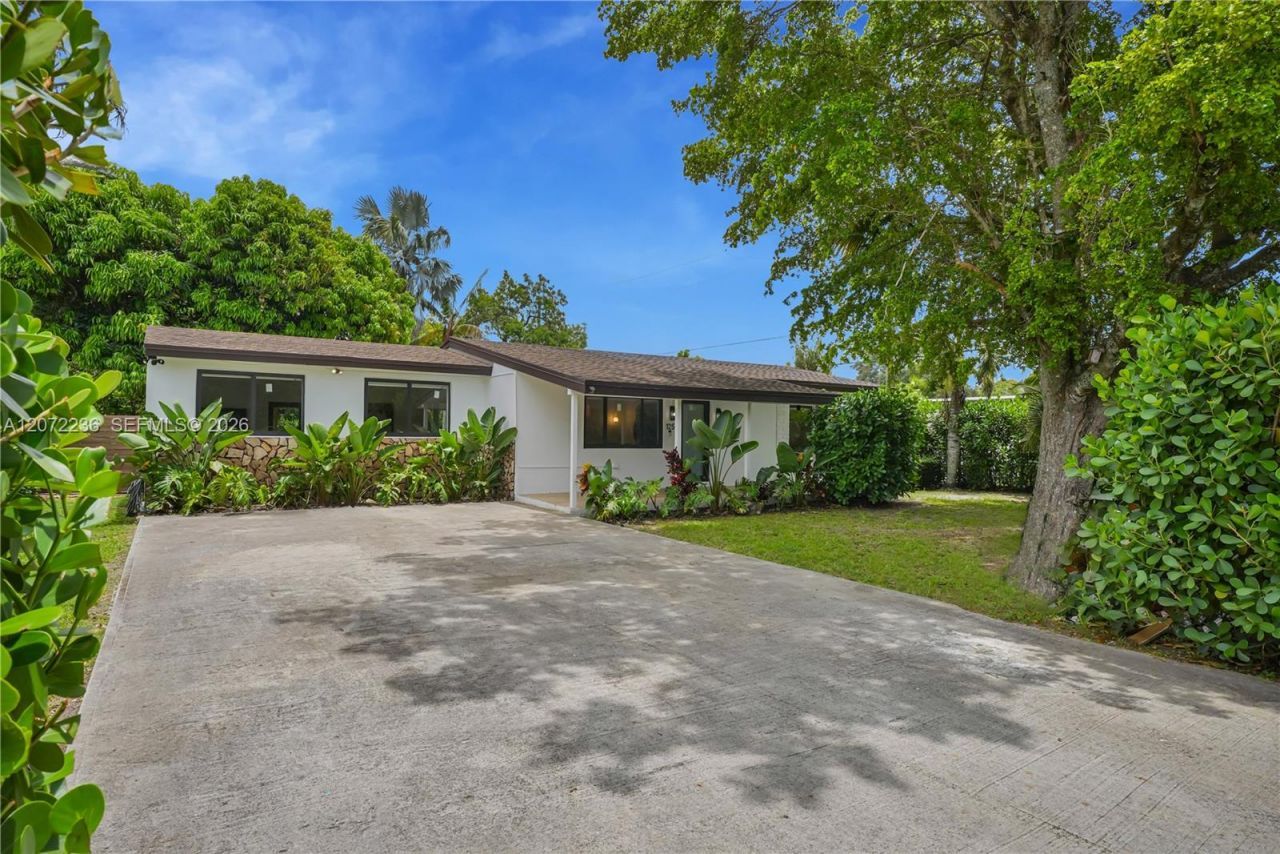 125 NE 150th St, Miami, FL 33161 Photo