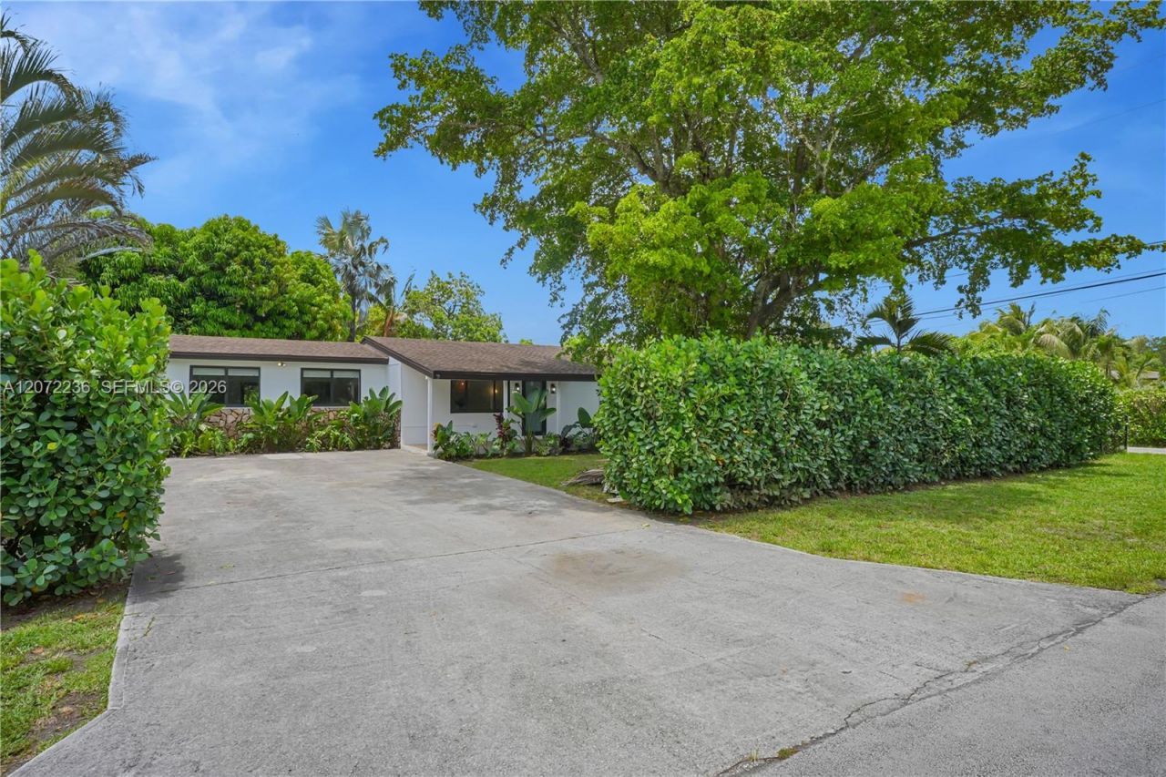 125 NE 150th St, Miami, FL 33161 Photo
