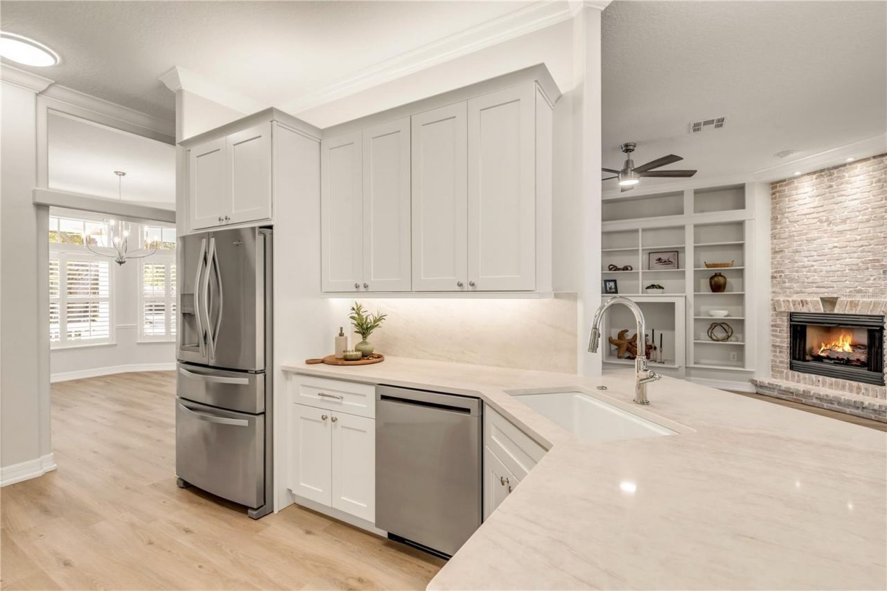 410 S Peninsula Avenue, New Smyrna Beach, FL 32169 Photo