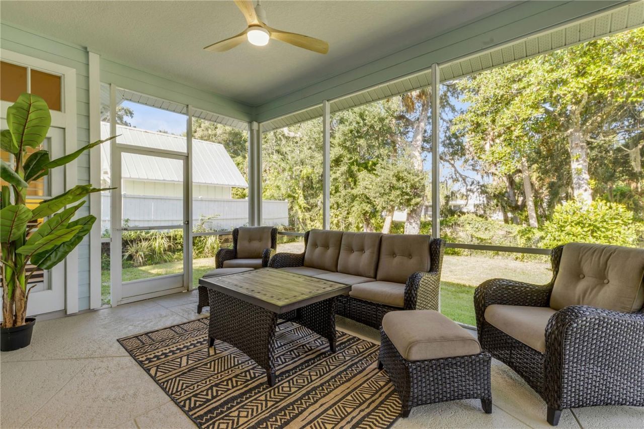410 S Peninsula Avenue, New Smyrna Beach, FL 32169 Photo