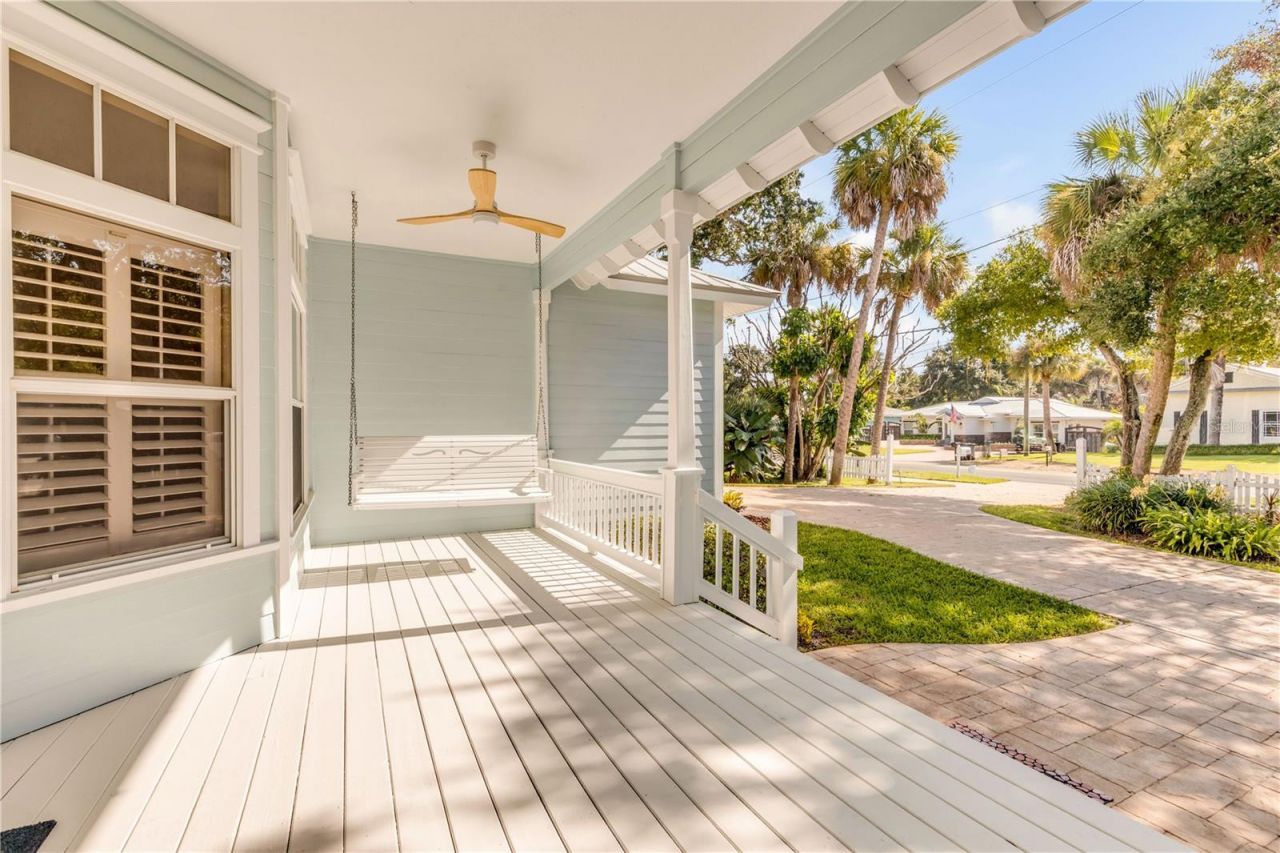 410 S Peninsula Avenue, New Smyrna Beach, FL 32169 Photo