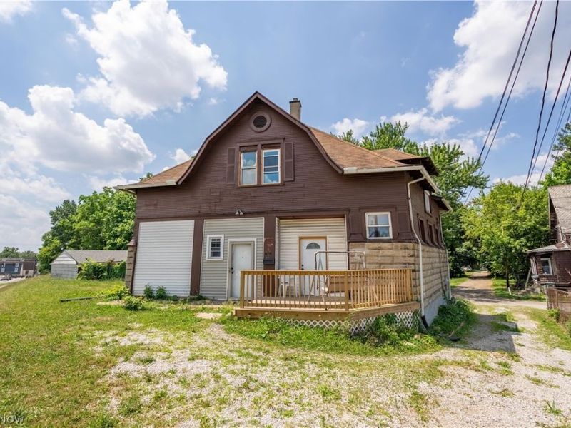604 Oby Place NW, Canton, OH 44703 Photo 2
