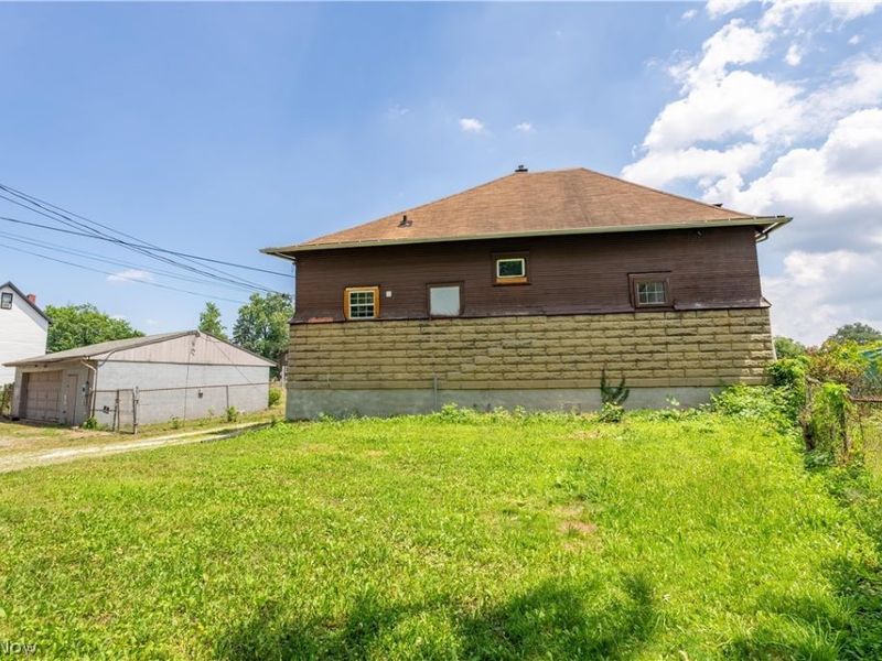 604 Oby Place NW, Canton, OH 44703 Photo 3