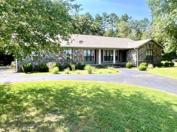 1250 CLIFFT RD, Bolivar, TN 38008