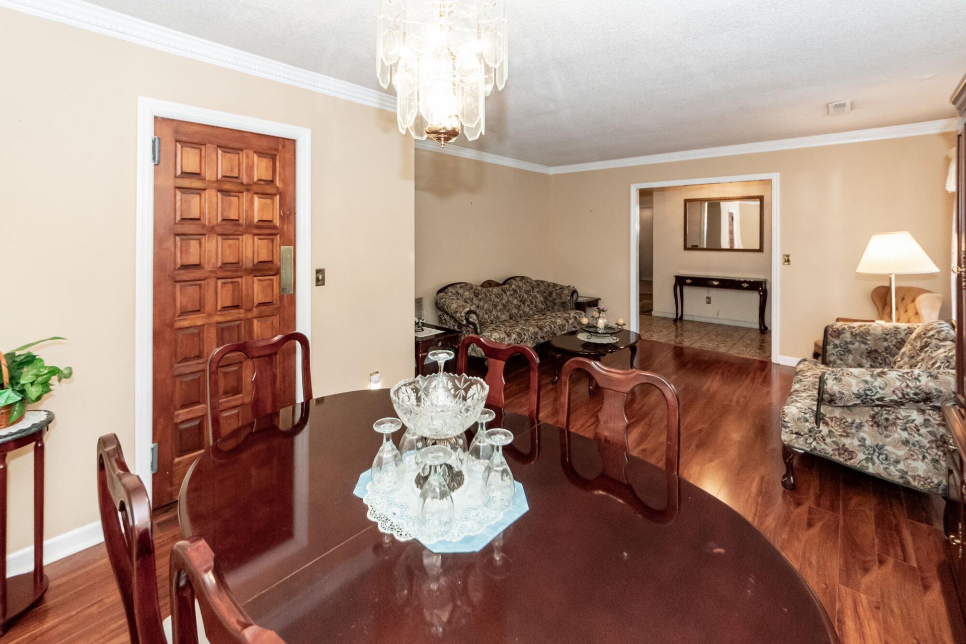 8425 Deerwood Drive Photo 15