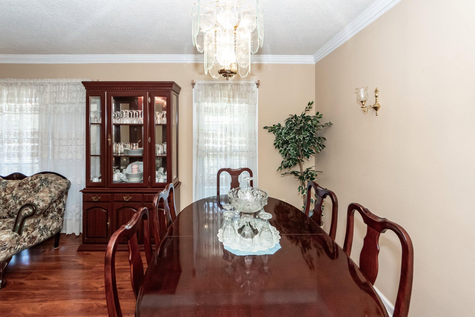 8425 Deerwood Drive Photo 16