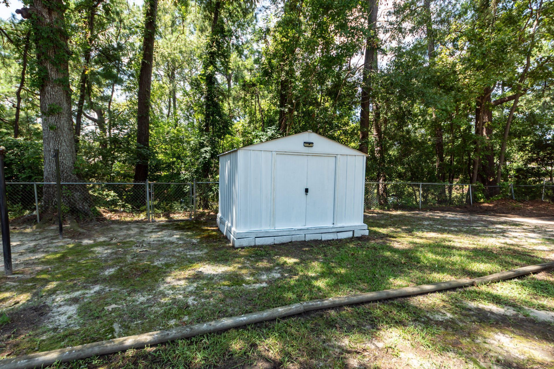 8425 Deerwood Drive Photo 37