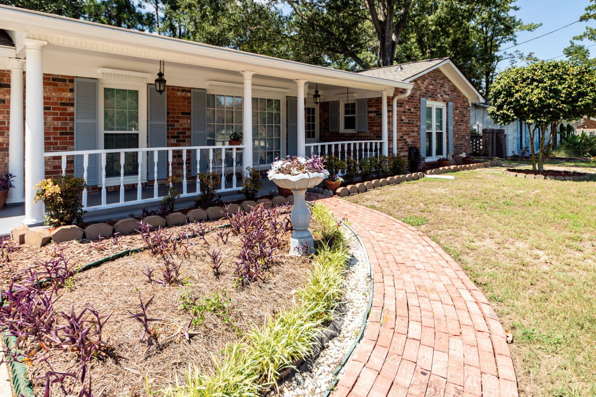 8425 Deerwood Drive Photo 4