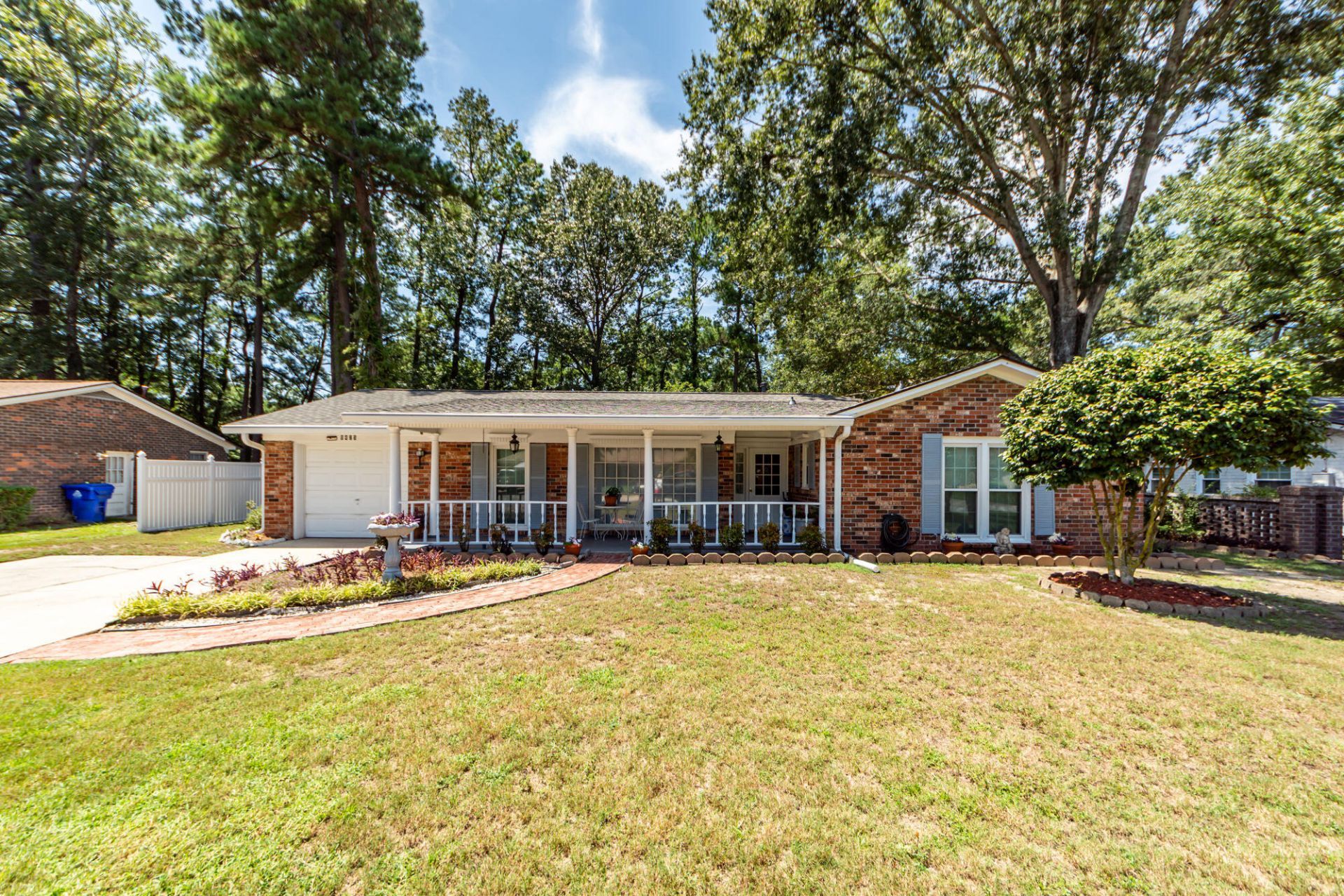 8425 Deerwood Drive Photo 40