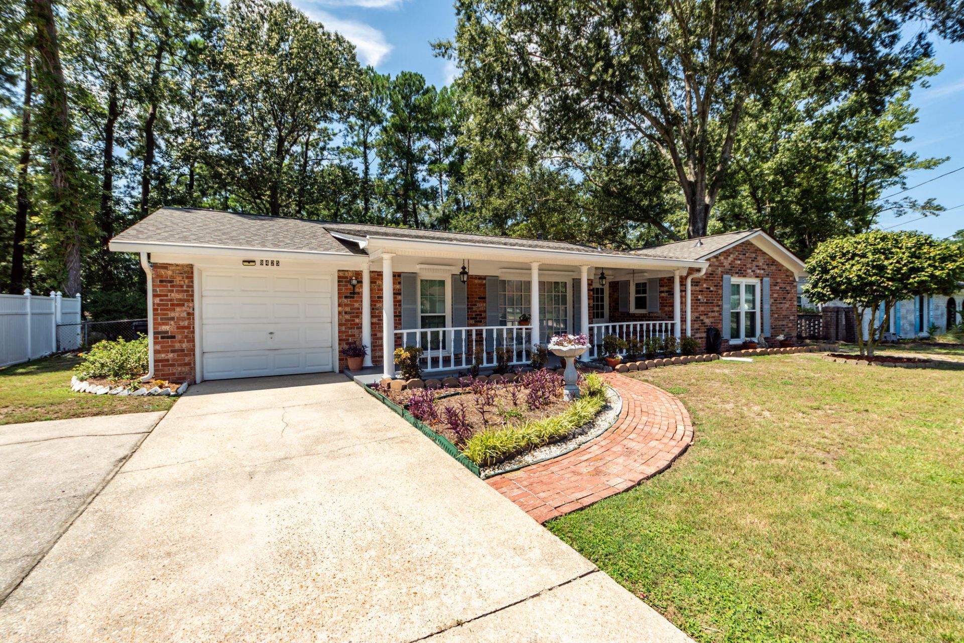 8425 Deerwood Drive Photo 41
