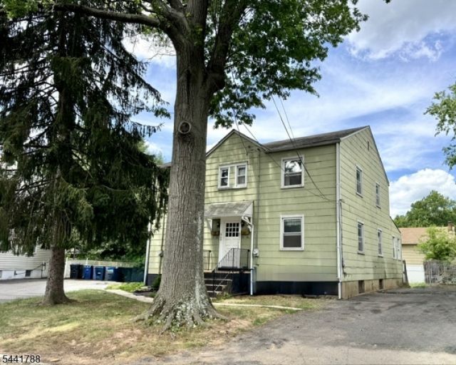 671 Crescent Dr, Bound Brook, NJ 08805 Main Photo