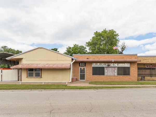 6205 E Tecumseh Street , Tulsa, OK 74115