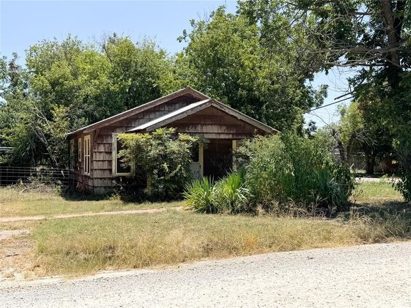 409 W 13th Street, Cisco, TX 76437