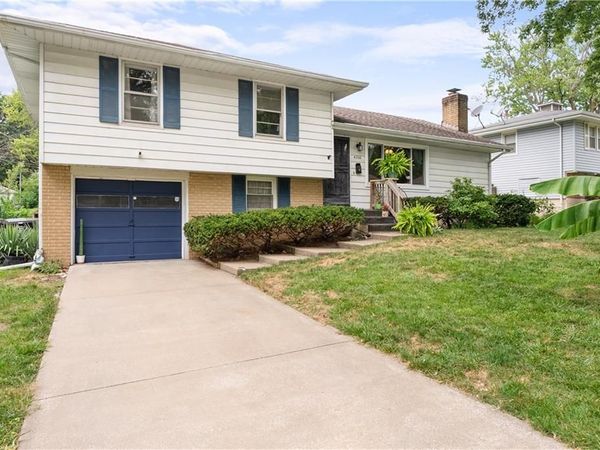 4200 S McCoy Street, Independence, MO 64055