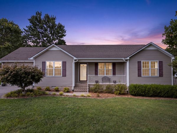 102 Chesapeake Dr , Tullahoma, TN 37388