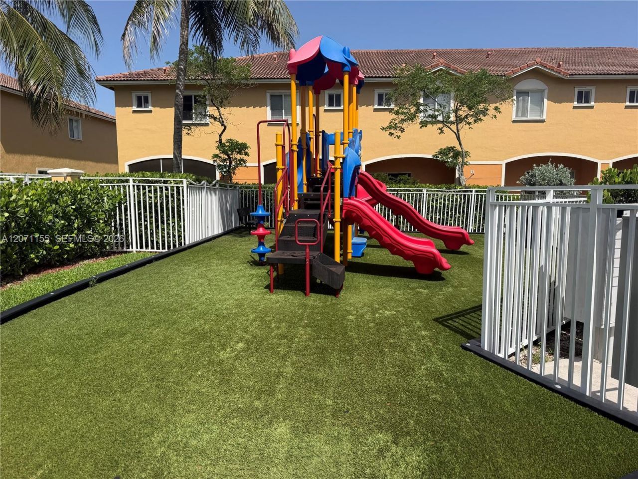 550 Saint Tropez Ln , Margate, FL 33068 Photo