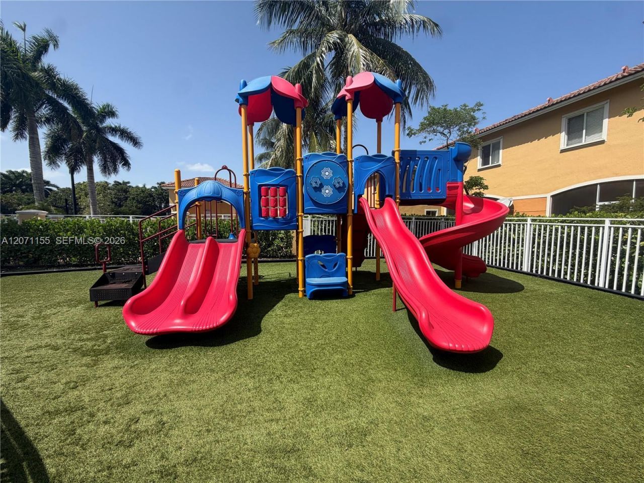 550 Saint Tropez Ln , Margate, FL 33068 Photo