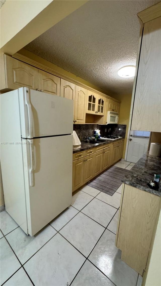 160 NE 203rd Ter , Unit E20, Miami Gardens, FL 33179 Photo