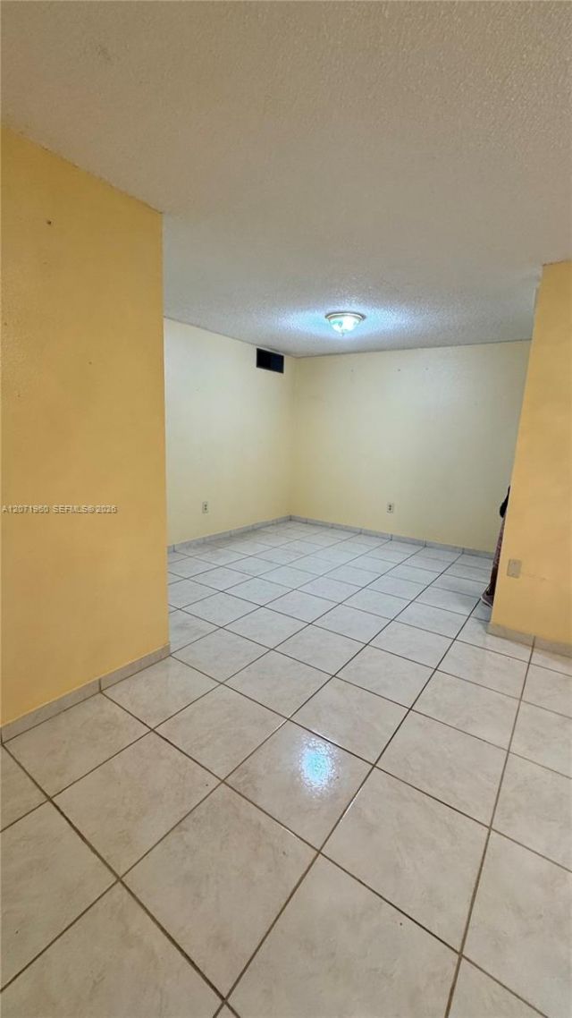 160 NE 203rd Ter , Unit E20, Miami Gardens, FL 33179 Photo