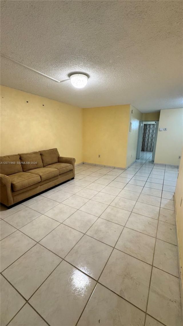 160 NE 203rd Ter , Unit E20, Miami Gardens, FL 33179 Photo