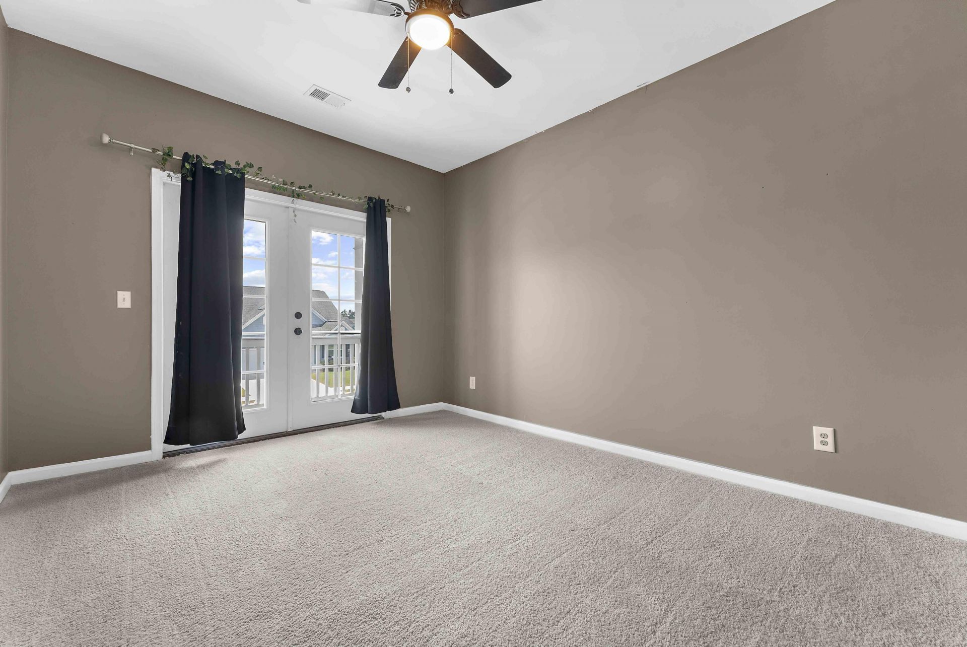 621 Sienna Way Photo 42