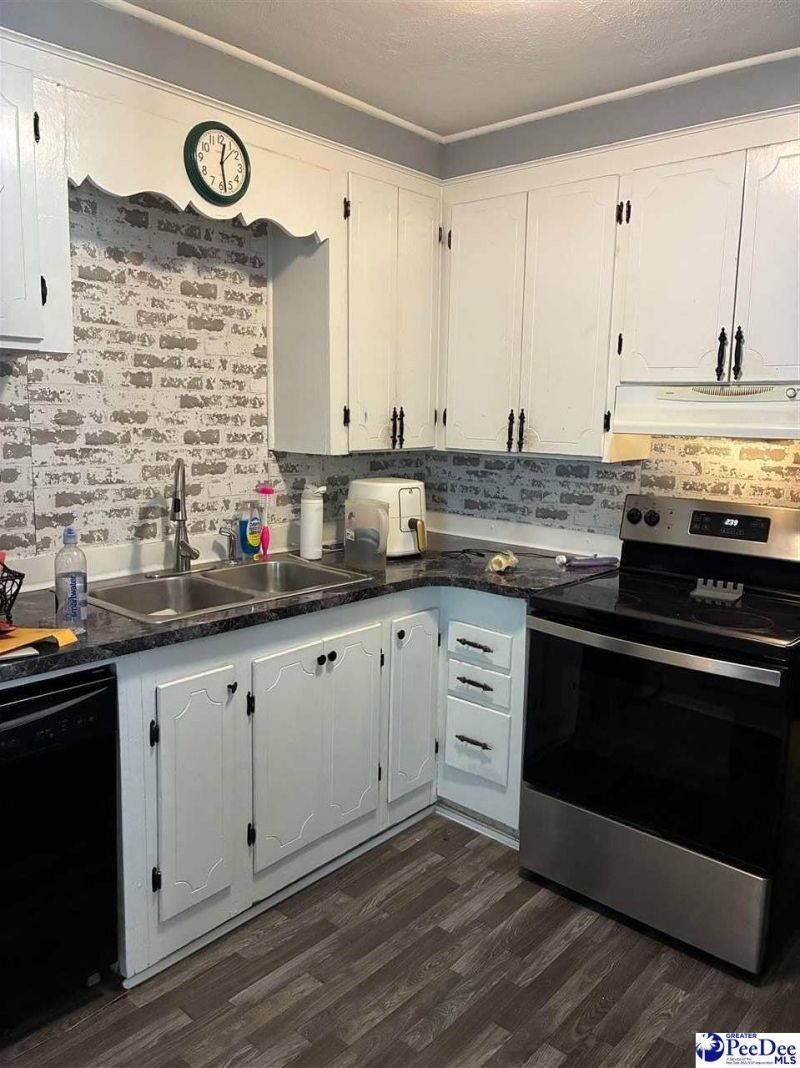 207 Stewart St Photo 8