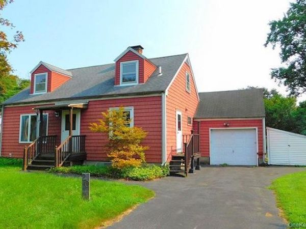 20 Farm Lane, Hyde Park, NY 12538