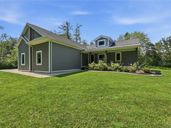 7180 Ellicott Road , Orchard Park, NY 14127
